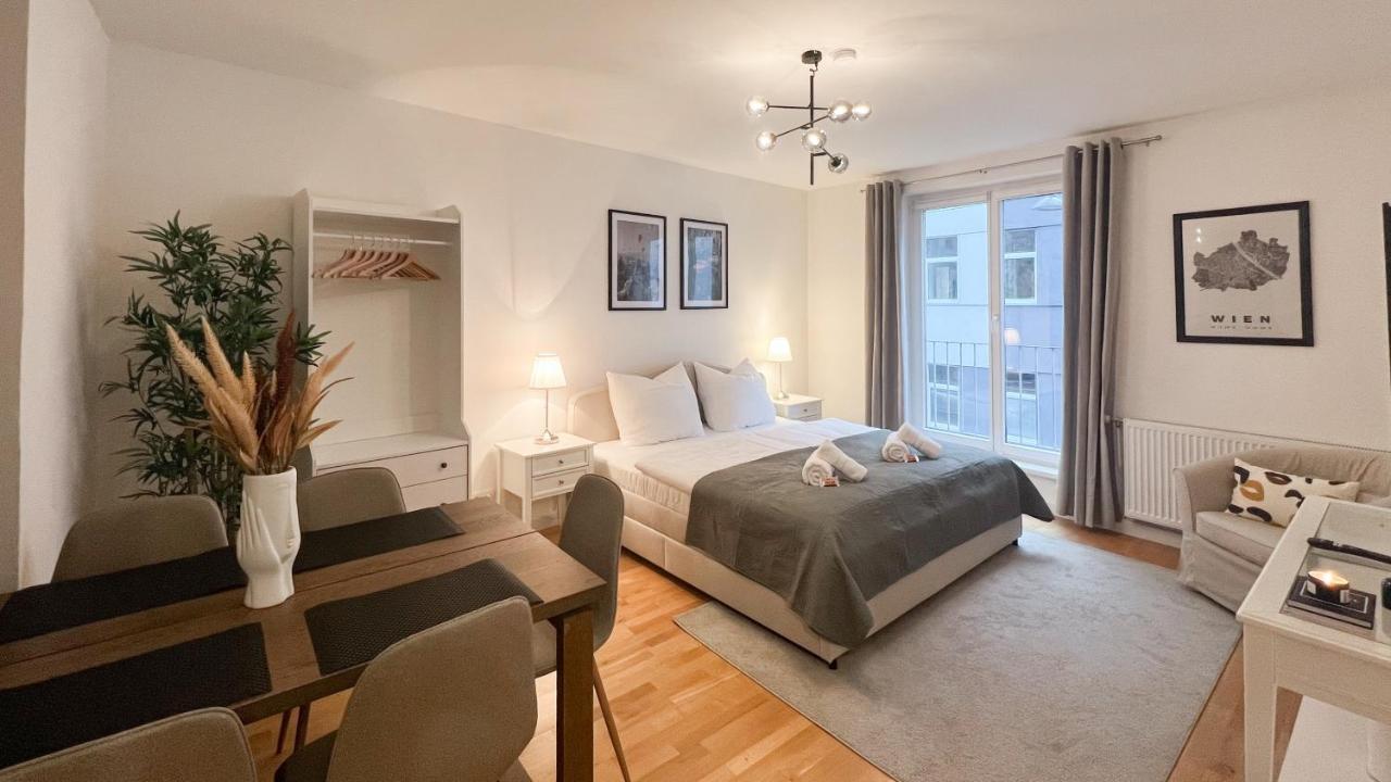Charming, Modern & Spacious Wiedeń